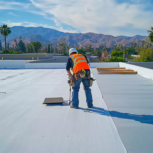 Why Lakewood Property Owners Trust Lakewood Roofing Pro for Flat Roofing?